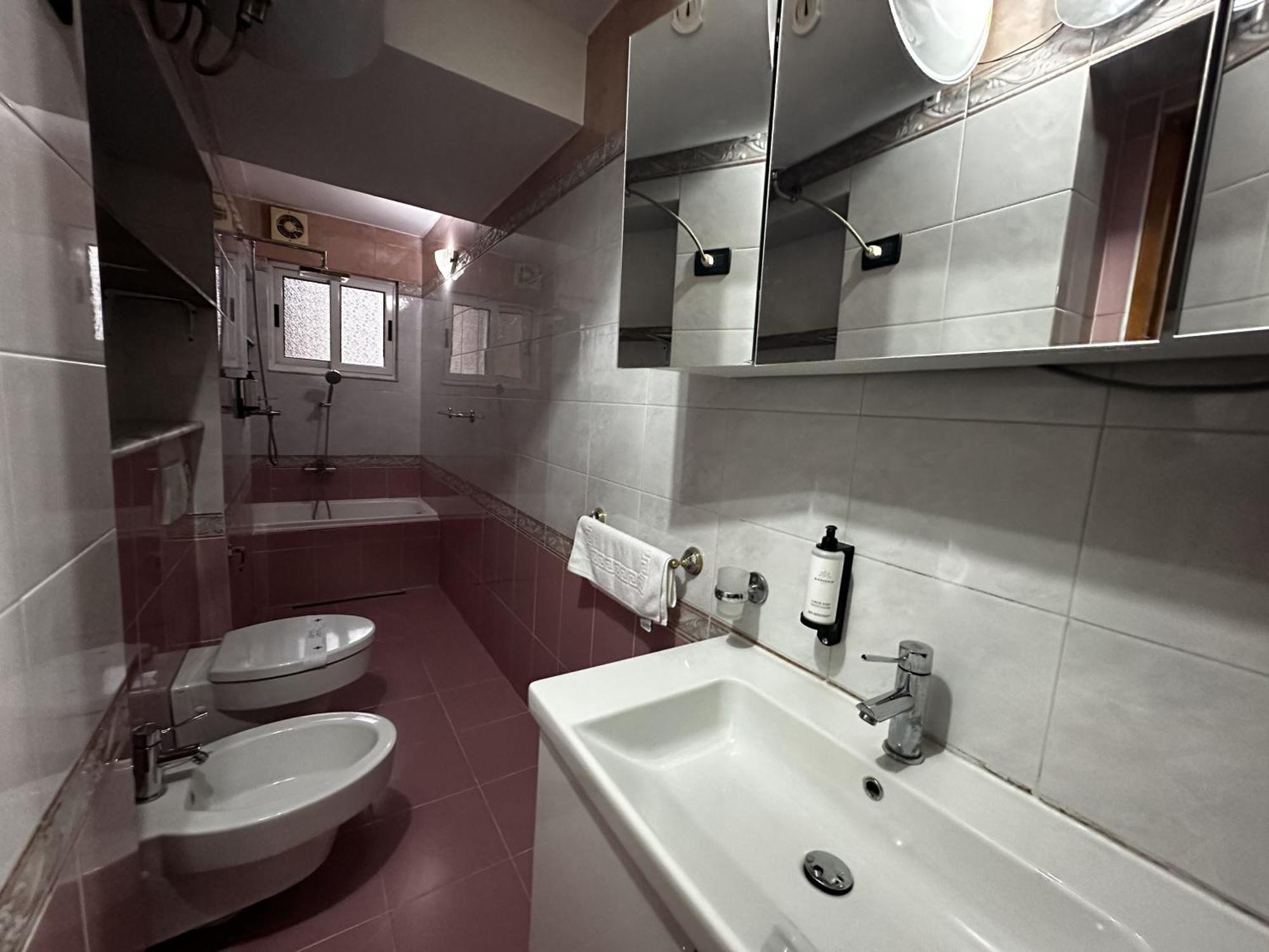 Tirana Treasure: Chic 2Br-Apartment 8Min To Skanderbeg Place Extérieur photo